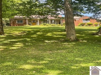 94 Suwanee Cr