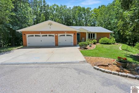 98 Castlewood Lane