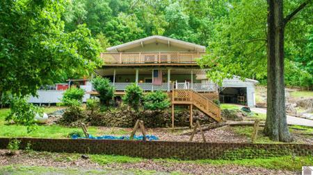 937 Palisades Drive