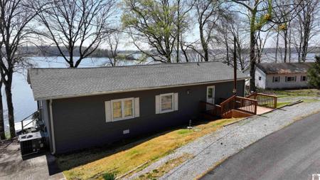 364 Horseshoe Dr