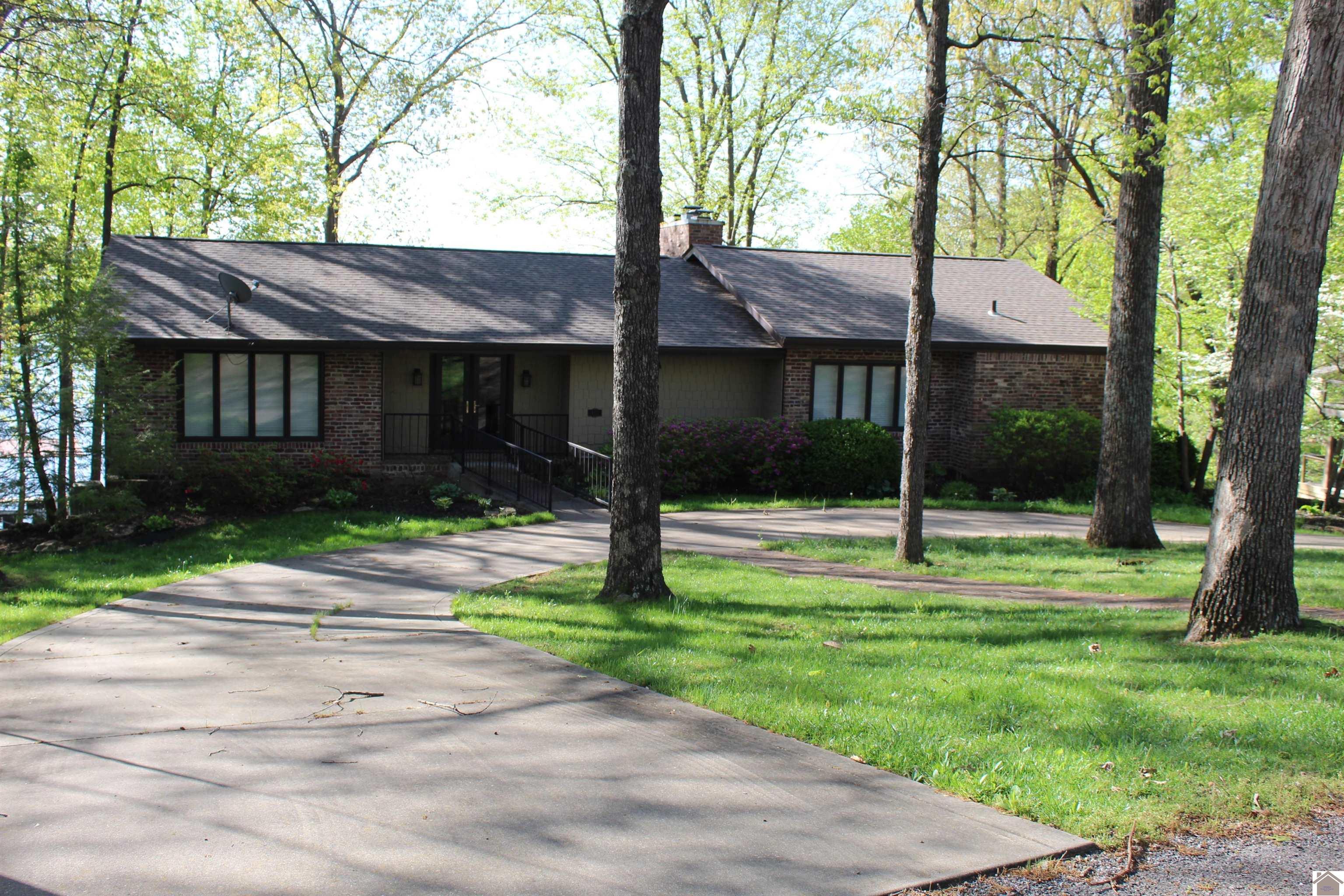 412 Redbud Drive, Kuttawa, KY lhrmls01598693