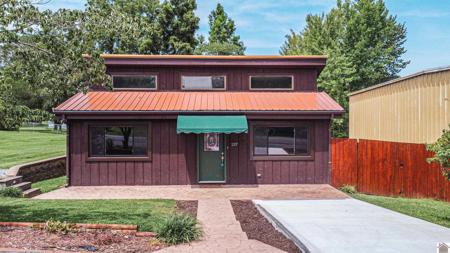 137 W Mississippi Ave