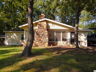 1343 Palisades Dr