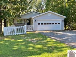160 Knottingham Dr
