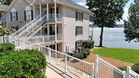 586 Moon Bay Dr Unit 2