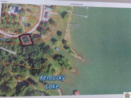 522 Lakeshore Drive