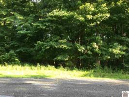 lots 24,25 Crosscreek Rd