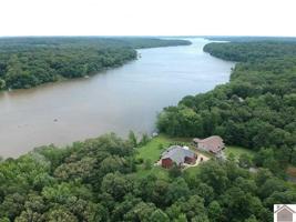 000 Deerwood Estates