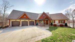 121 W Cobblestone