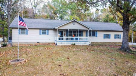27 Sycamore Dr.