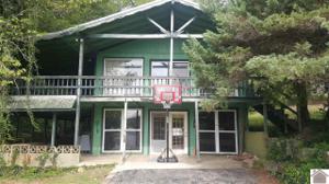 212 Simmons Rd