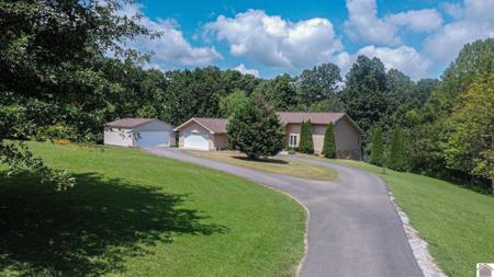 941 Autumn Ln