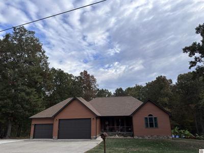 41 Oak Ridge Dr