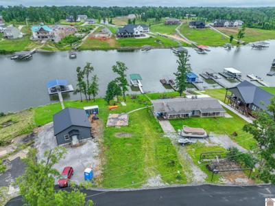 170 Concord Dr