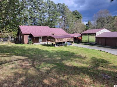 688 Ridge Rd