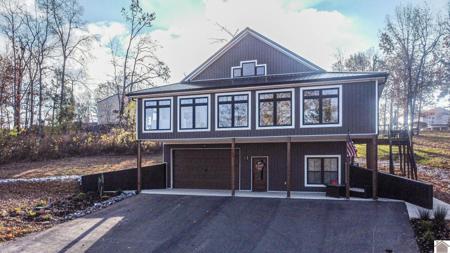 302 Lakeshore Road