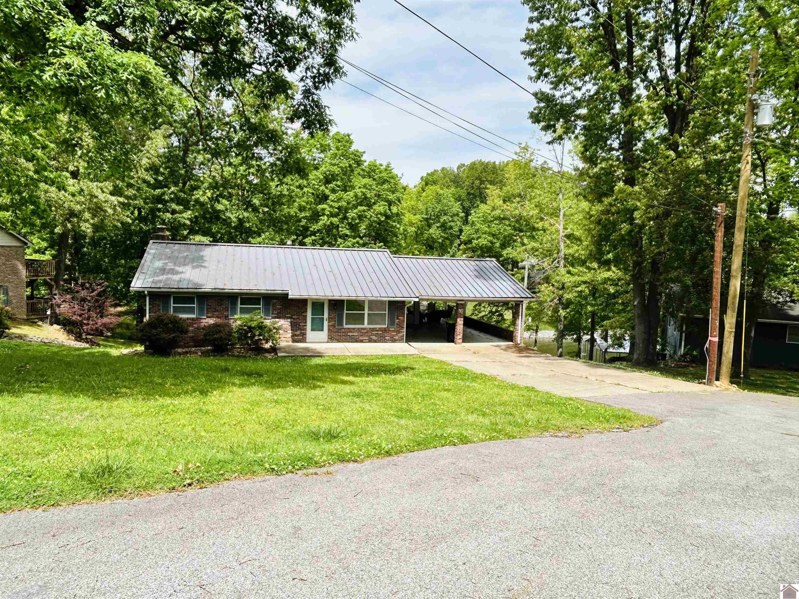 521 N Willow Way, Kuttawa, KY lhrmls02054492