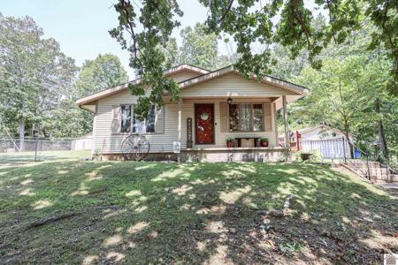 57 Adrian Ln