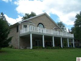 714 Lake Dr