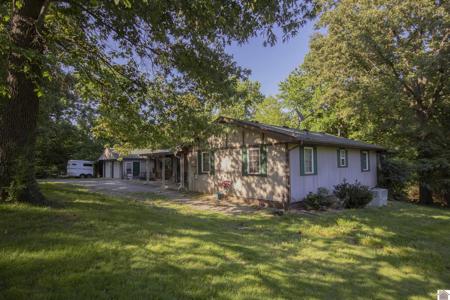 72 Holt Road