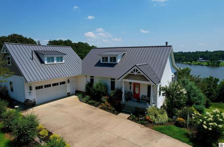 933 Cantrell Rd