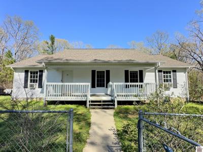 38 Jordan Ln