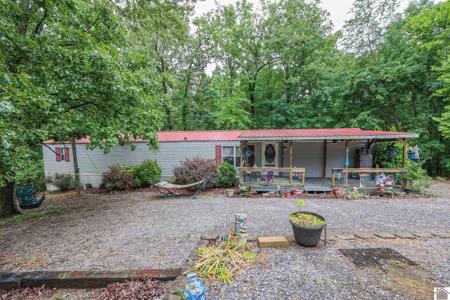 481 Justin Ln