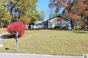 610 W DOGWOOD DR