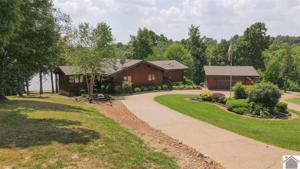 66 Jocelin Dr