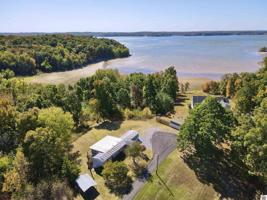 395 Springs Rd