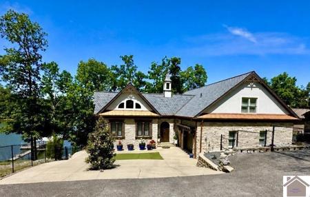 257 Dogwood Hills