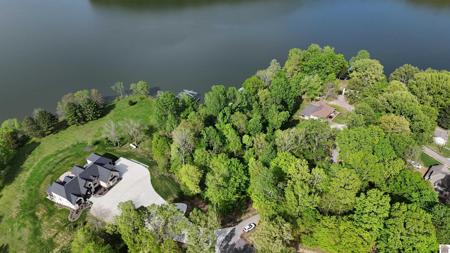 305 Forest Glen Dr.