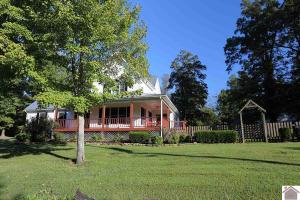 284 Ravenwood Circle