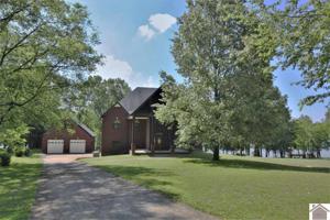 420 Backstrom Heights