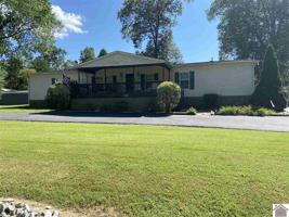 136 Ravenwood Circle