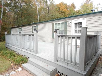 690 Ridge Loop