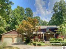 82 Woodridge Lane