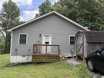 15 Lynnwood Drive