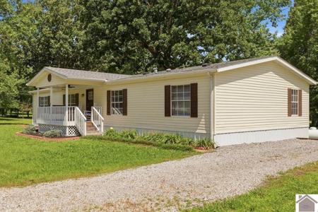 18 Kenwood Circle