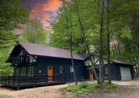 233 Horseshoe Court