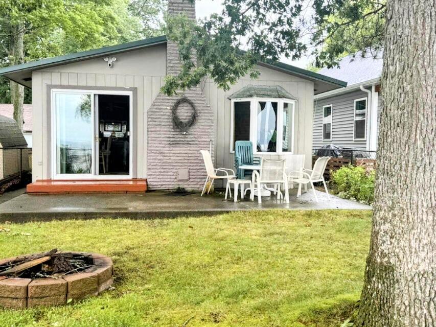 1504 Houghton View Drive, Houghton Lake, MI lhrmls02271252