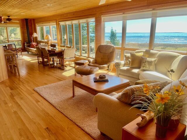 Image 1: IMG_9562 (1)