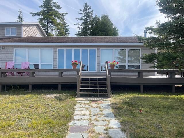 Image 3: New Front Deck