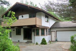 7420 Pineview Drive