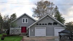 2556 E Lakeshore Drive