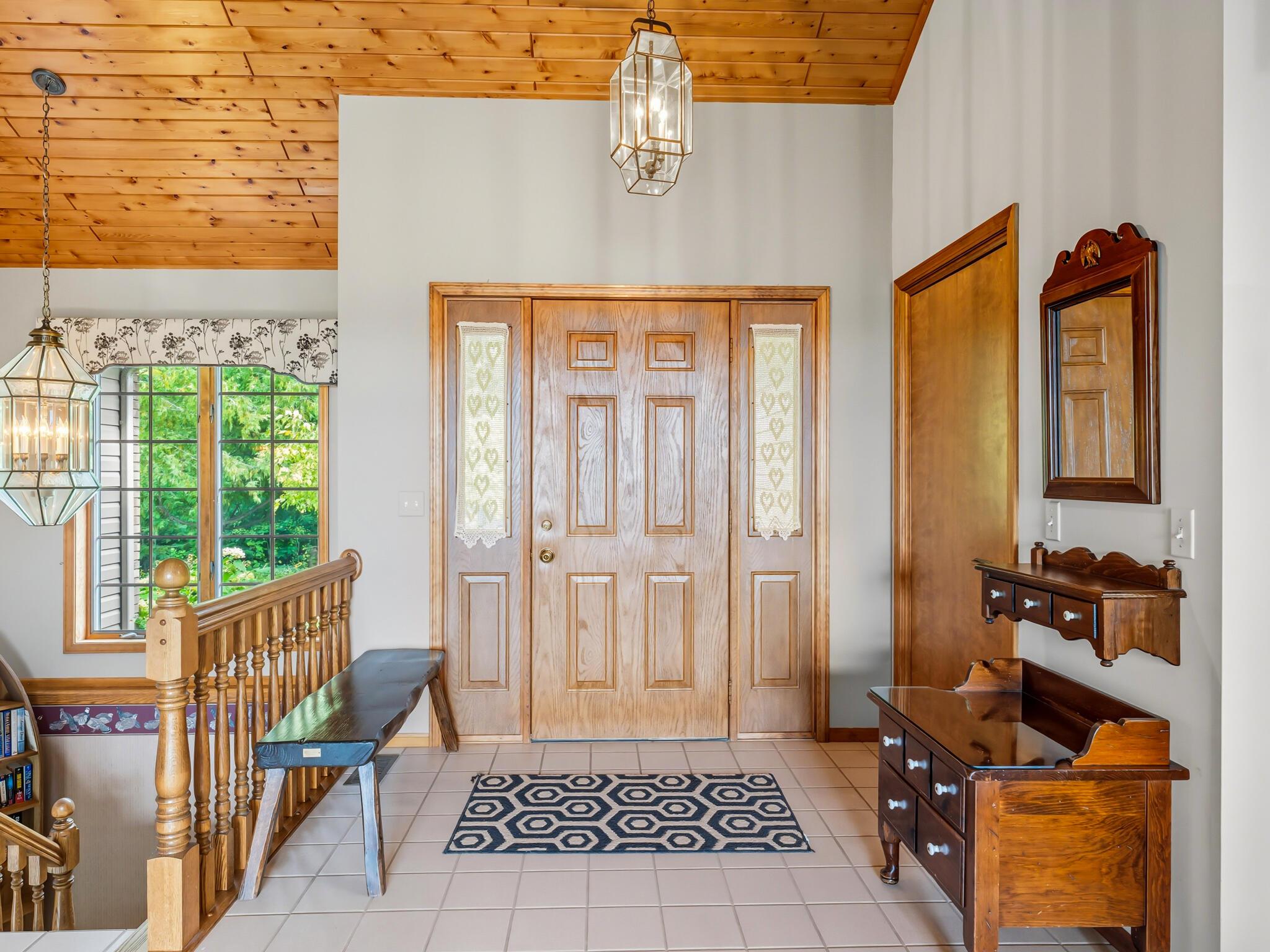 Image 3: Front Entrance
