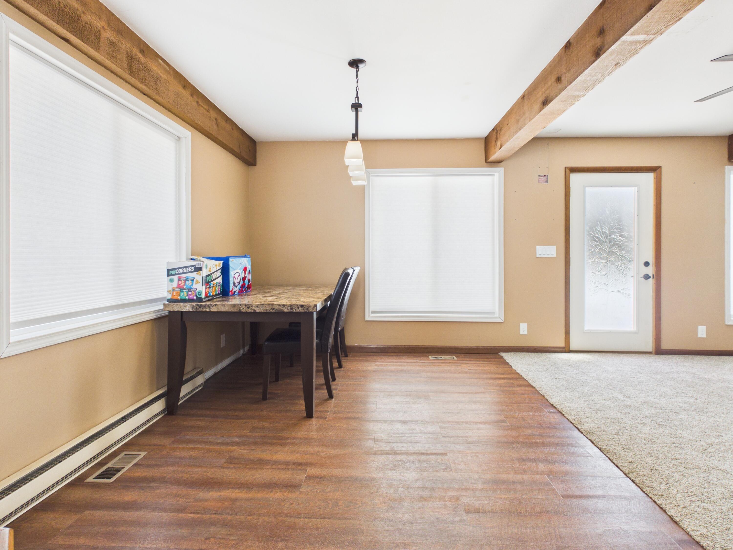 Image 2: Dining area
