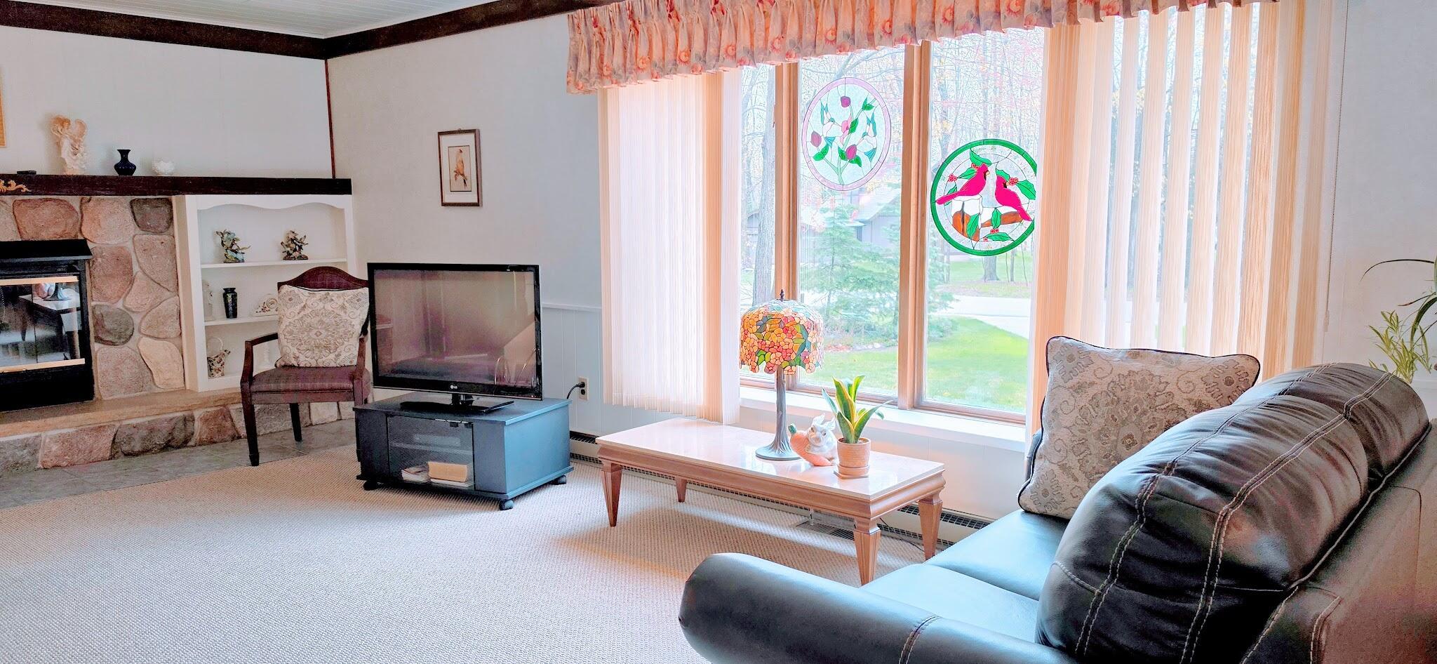 Image 2: Living rm view