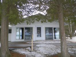 1942 Nicolet Drive