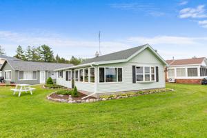 7048 Stratford Lane